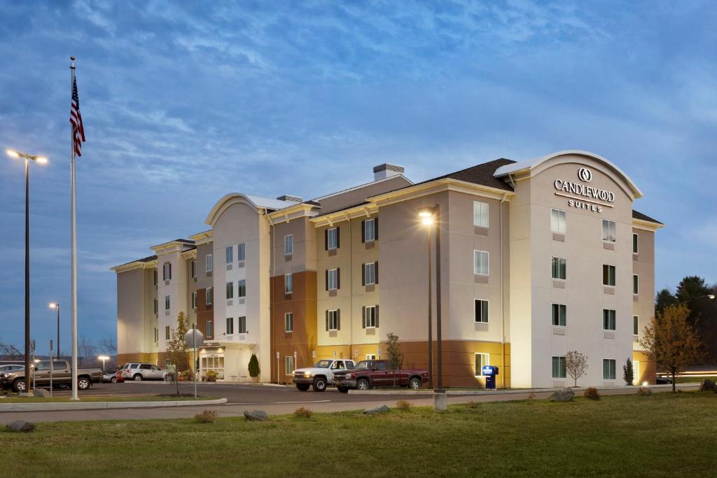 Candlewood Suites Vestal - Binghamton, an IHG Hotel image