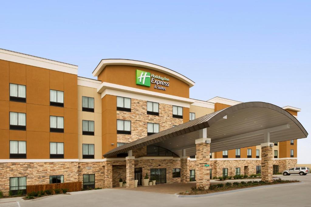 Holiday Inn Express Hotel & Suites Waco South, an IHG Hotel image