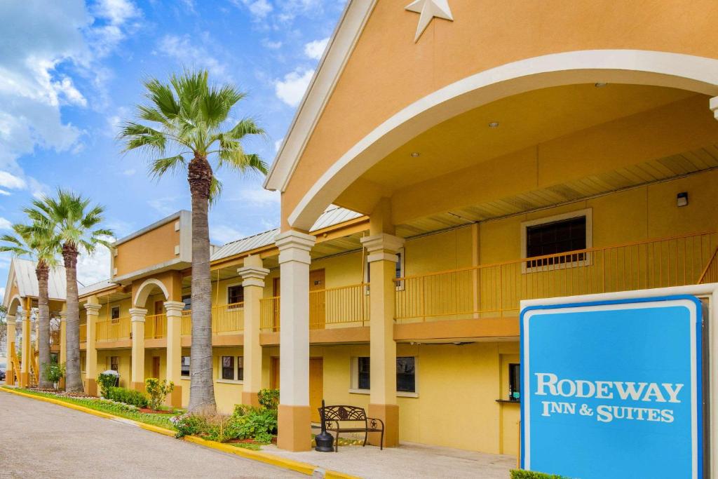 Rodeway Inn & Suites Medical Center image