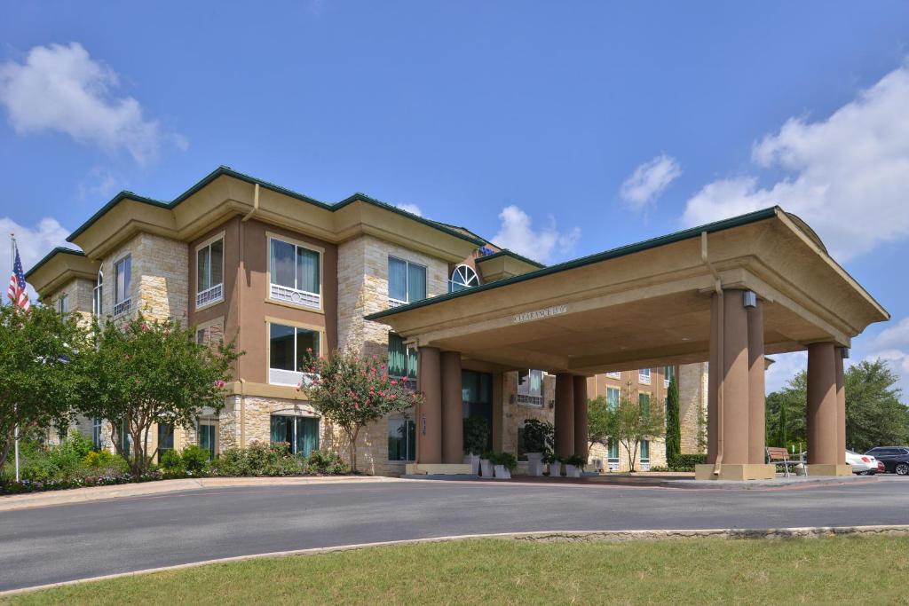 Holiday Inn Express Hotel & Suites Austin SW - Sunset Valley, an IHG Hotel image