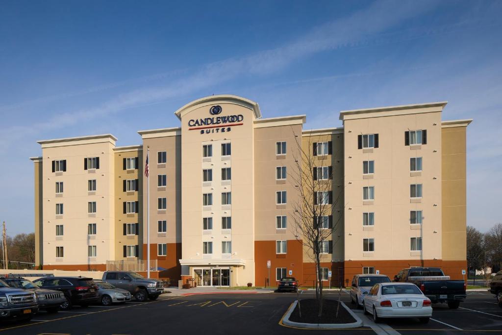 Candlewood Suites - Newark South - University Area, an IHG Hotel image