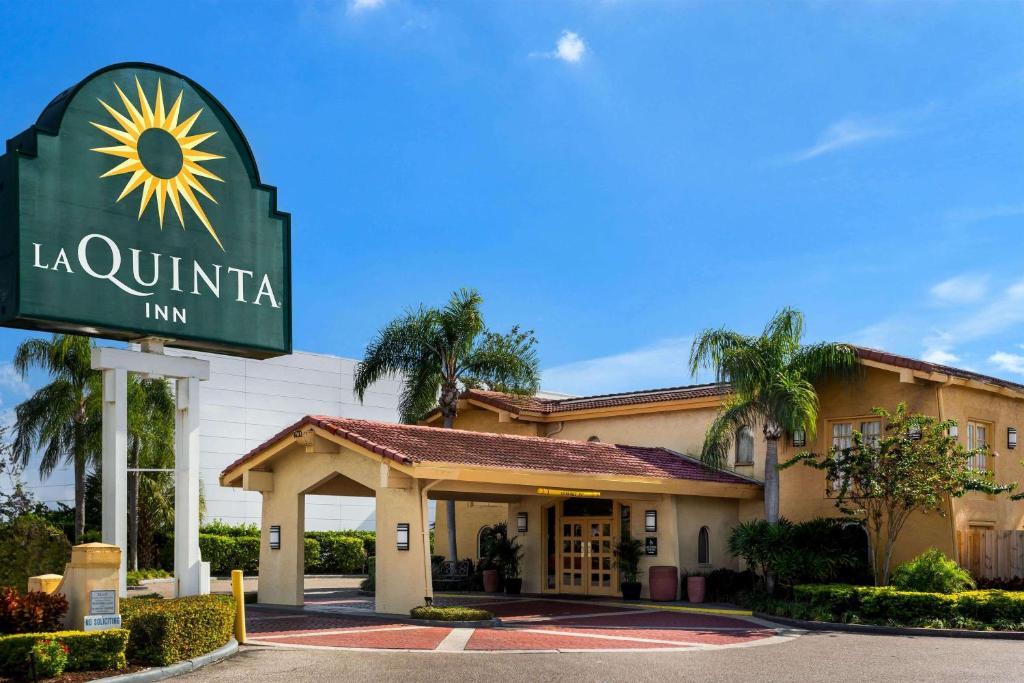 La Quinta Inn by Wyndham Tampa Bay Airport image