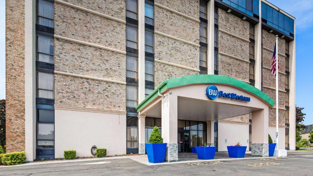 Best Western Executive Hotel New Haven-West Haven image