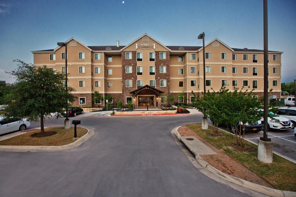 Staybridge Suites Austin South Interstate Hwy 35, an IHG Hotel image