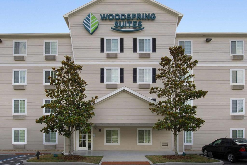 WoodSpring Suites Gainesville I-75 image