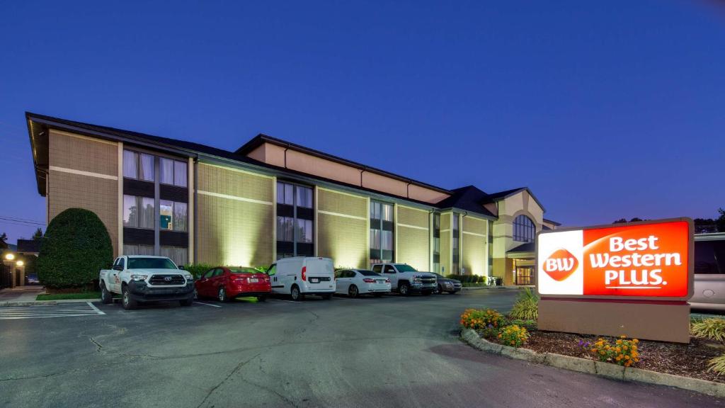 Best Western Plus Knoxville Cedar Bluff image
