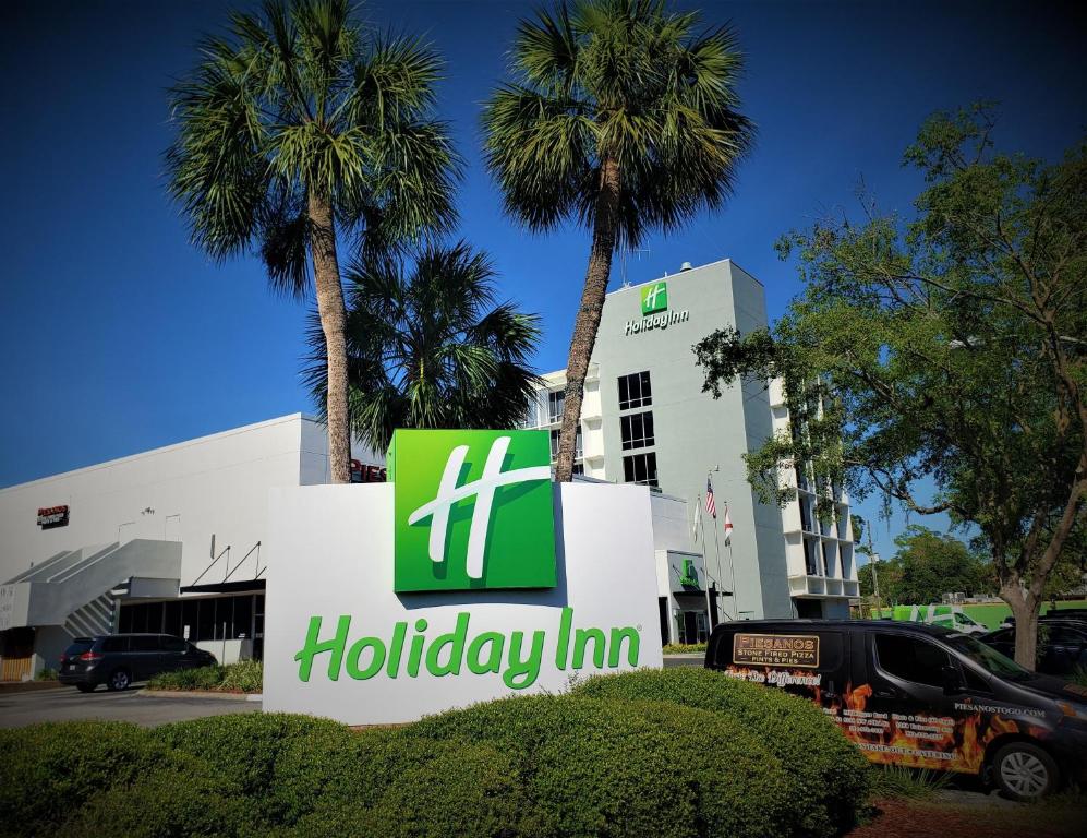 Holiday Inn Gainesville-University Center, an IHG Hotel image