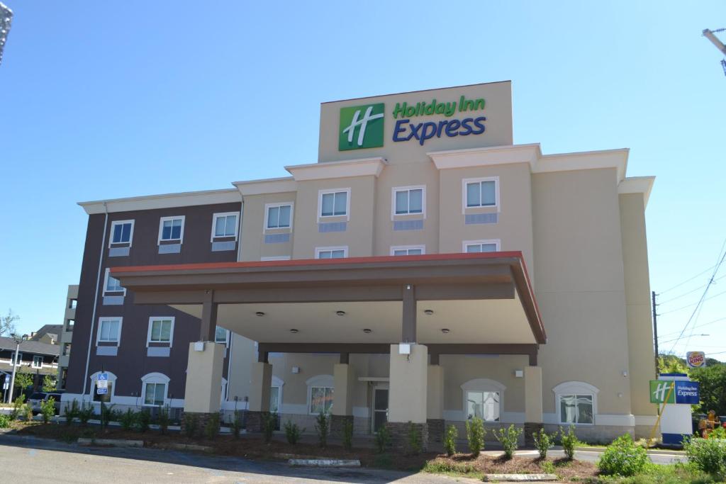 Holiday Inn Express Tallahassee-University Central, an IHG Hotel image
