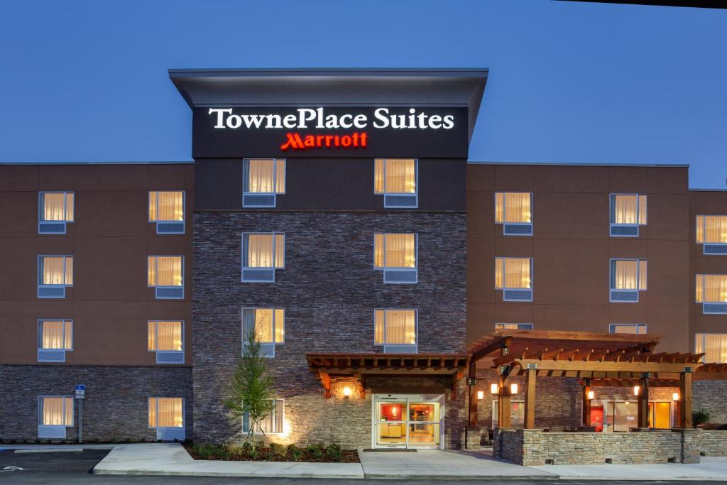 TownePlace Suites by Marriott Gainesville Northwest image