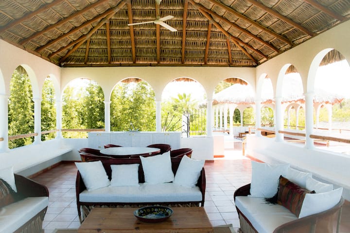Image of beachfront rental in Baja California