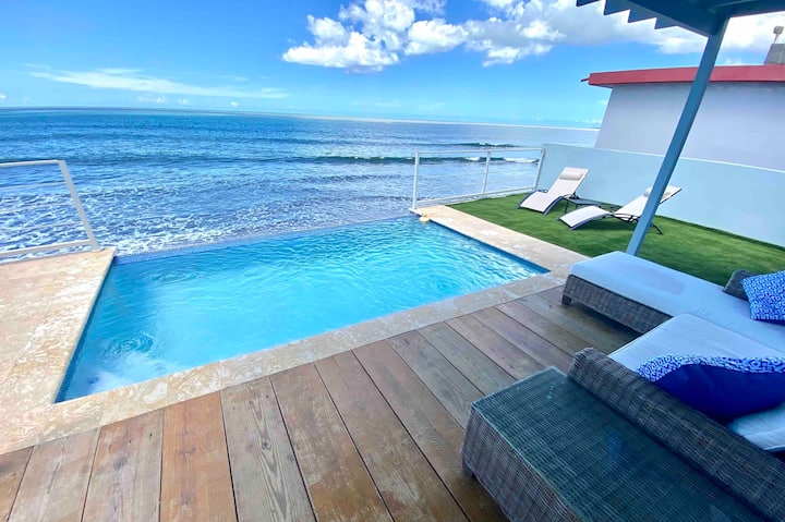 Image of beachfront rental in Puerto Rico