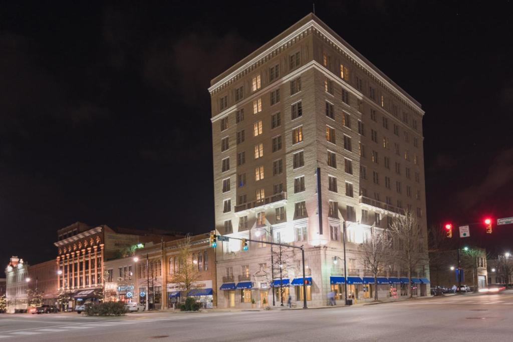 Hampton Inn & Suites Montgomery-Downtown image