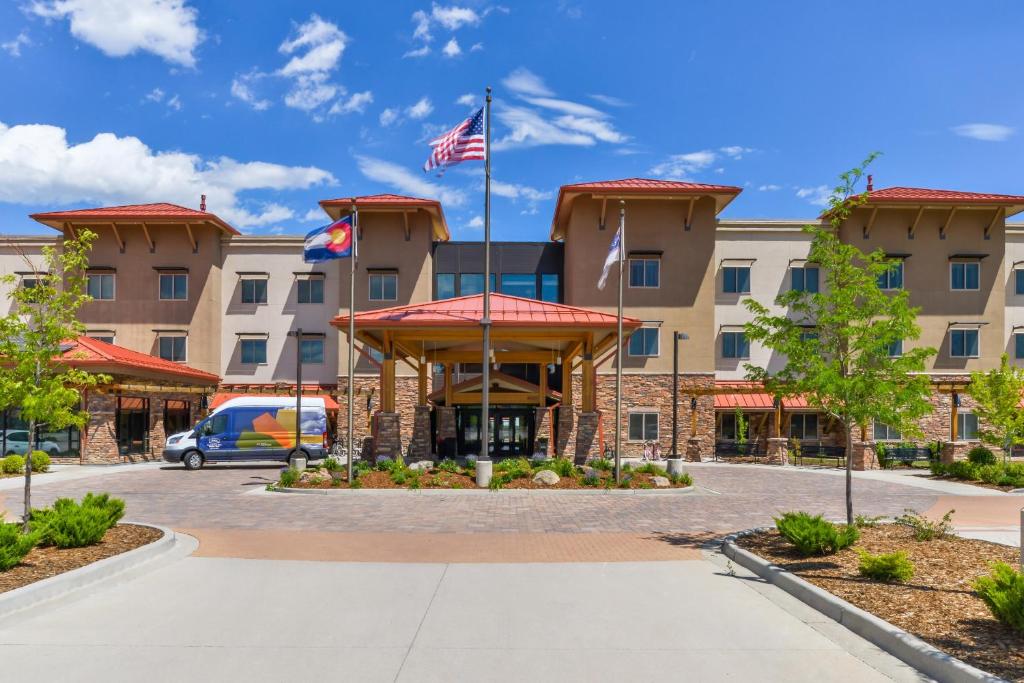 Hampton Inn & Suites Boulder North image