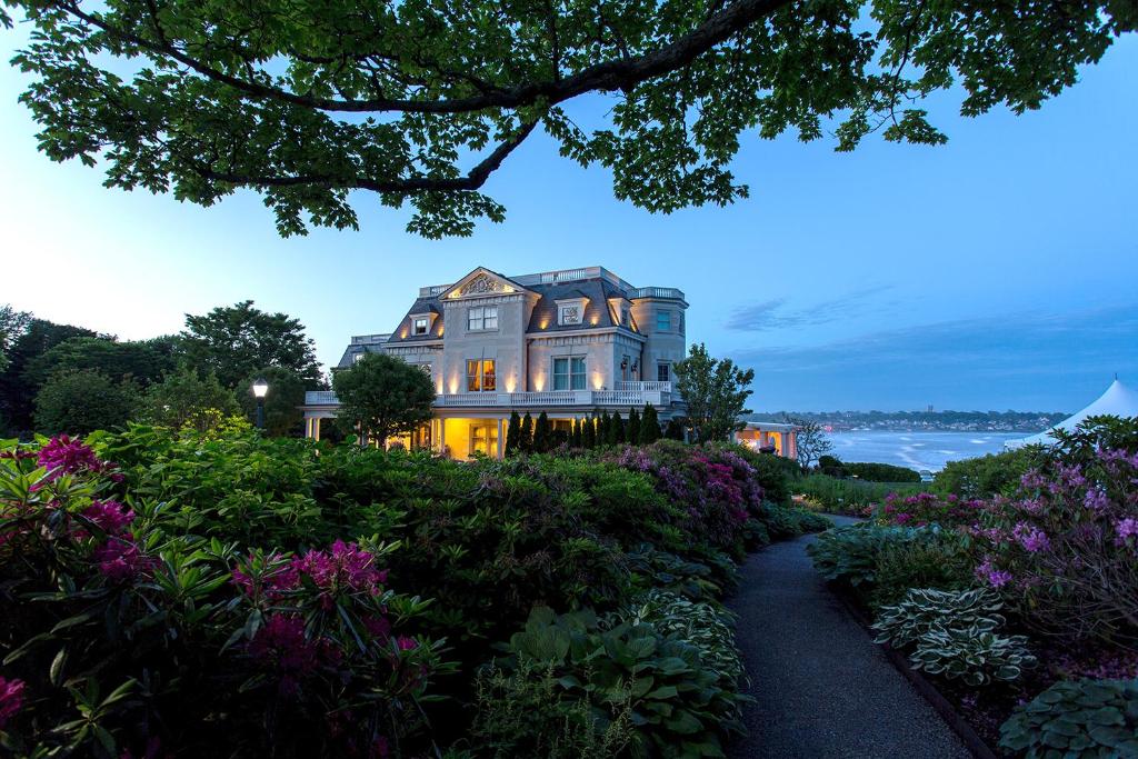 The Chanler at Cliff Walk image