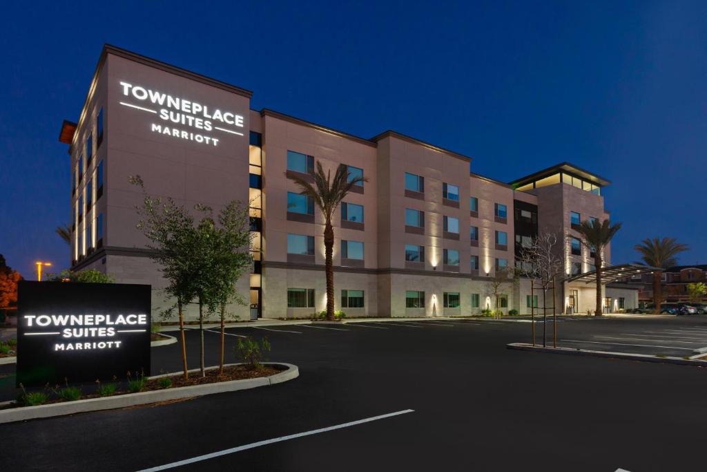 TownePlace Suites by Marriott San Diego Central image