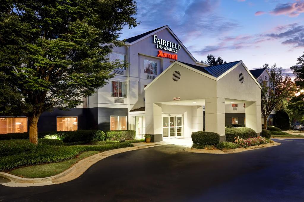 Fairfield Inn & Suites by Marriott Atlanta Kennesaw image