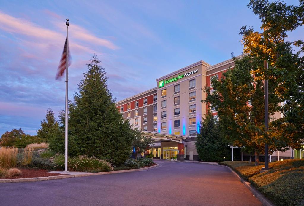 Holiday Inn Express : Eugene - Springfield, an IHG Hotel image