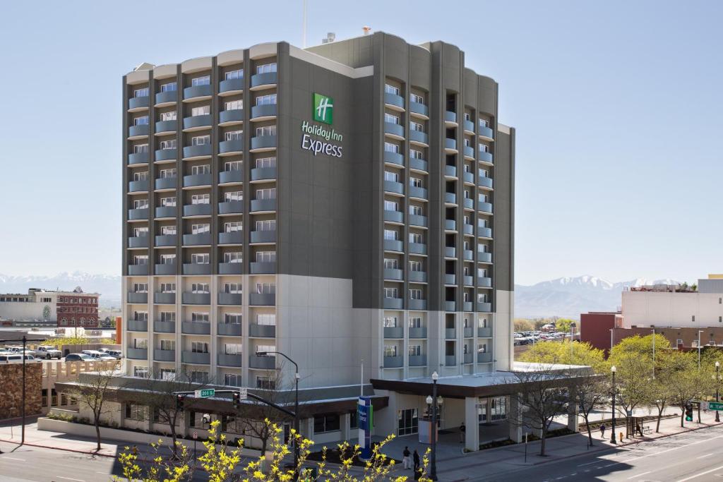 Holiday Inn Express Salt Lake City Downtown, an IHG Hotel image