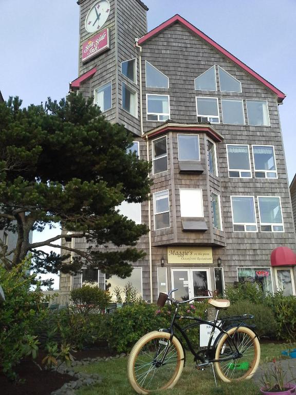 The Seaside Oceanfront Inn image