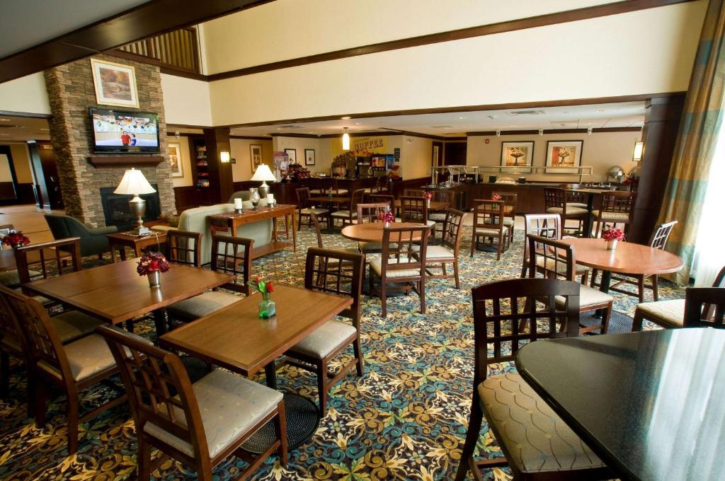Hawthorn Suites by Wyndham Williamsville Buffalo Airport image