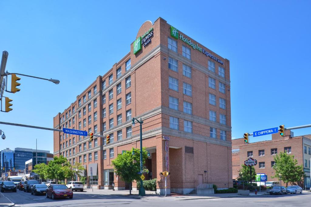 Holiday Inn Express & Suites Buffalo Downtown, an IHG Hotel image