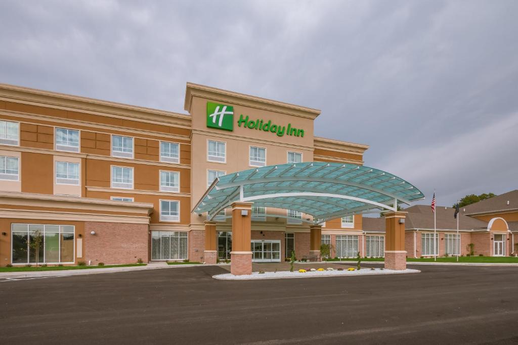 Holiday Inn Mishawaka, an IHG Hotel image