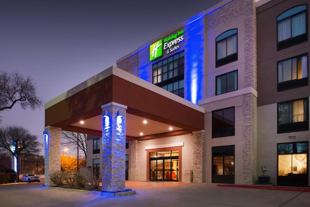 Holiday Inn Express Austin North Central, an IHG Hotel image