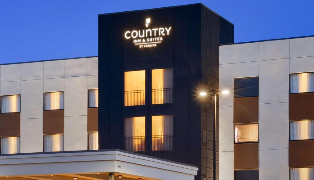 Country Inn & Suites by Radisson, Oklahoma City - Bricktown, OK image