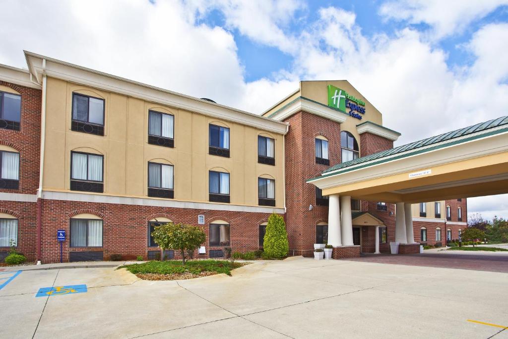 Holiday Inn Express Hotel & Suites Goshen, an IHG Hotel image