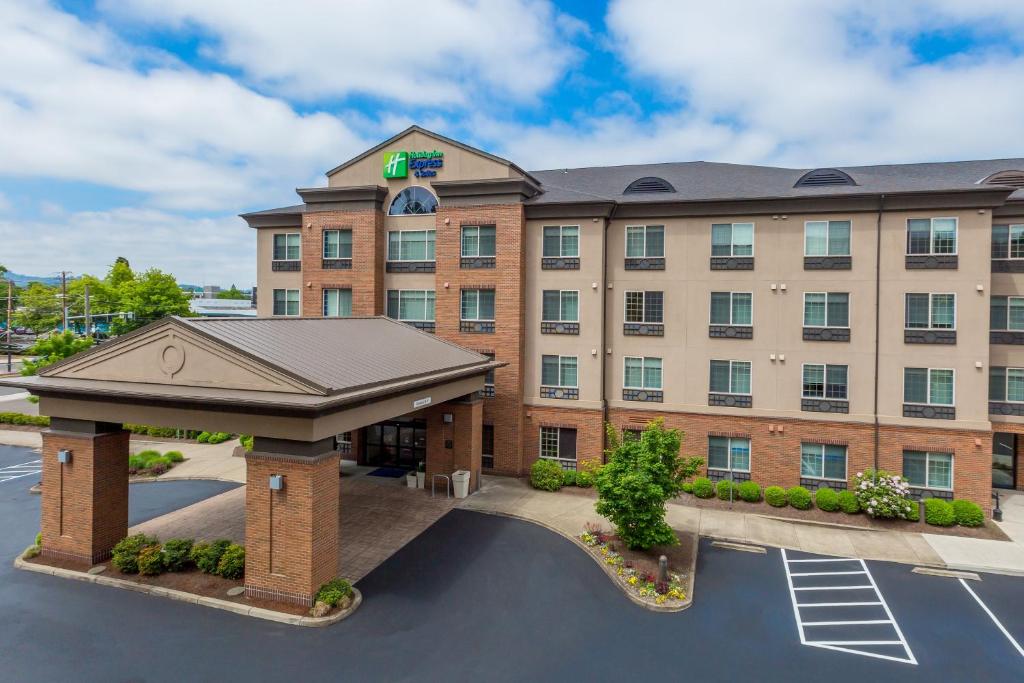 Holiday Inn Express Hotel & Suites Eugene Downtown - University, an IHG Hotel image