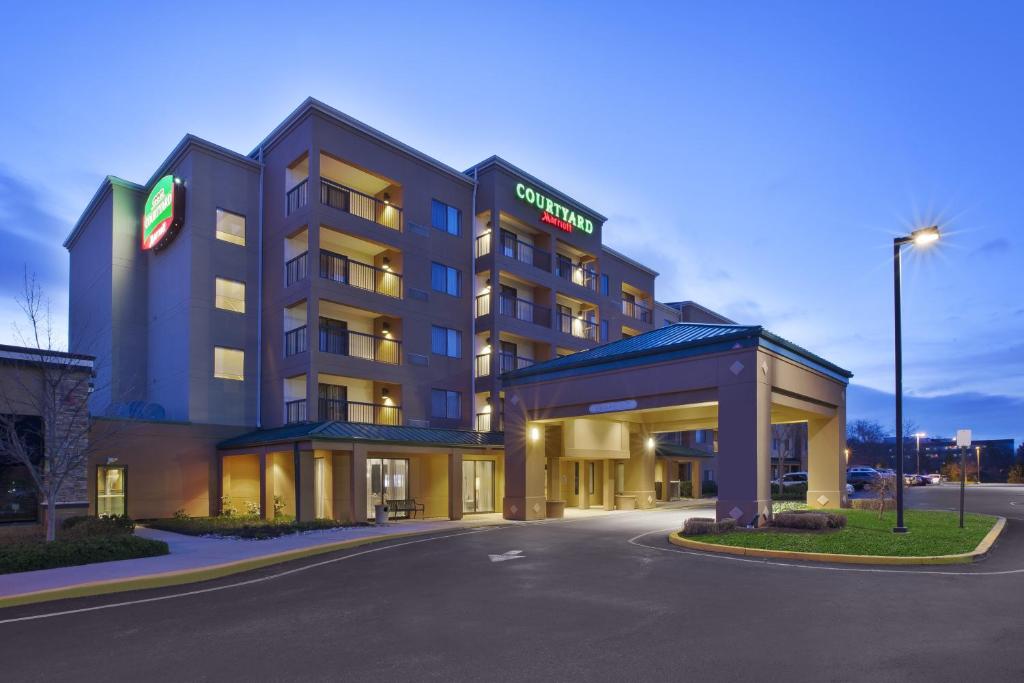 Courtyard by Marriott Somerset image