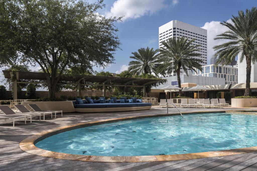 Four Seasons Hotel Houston image