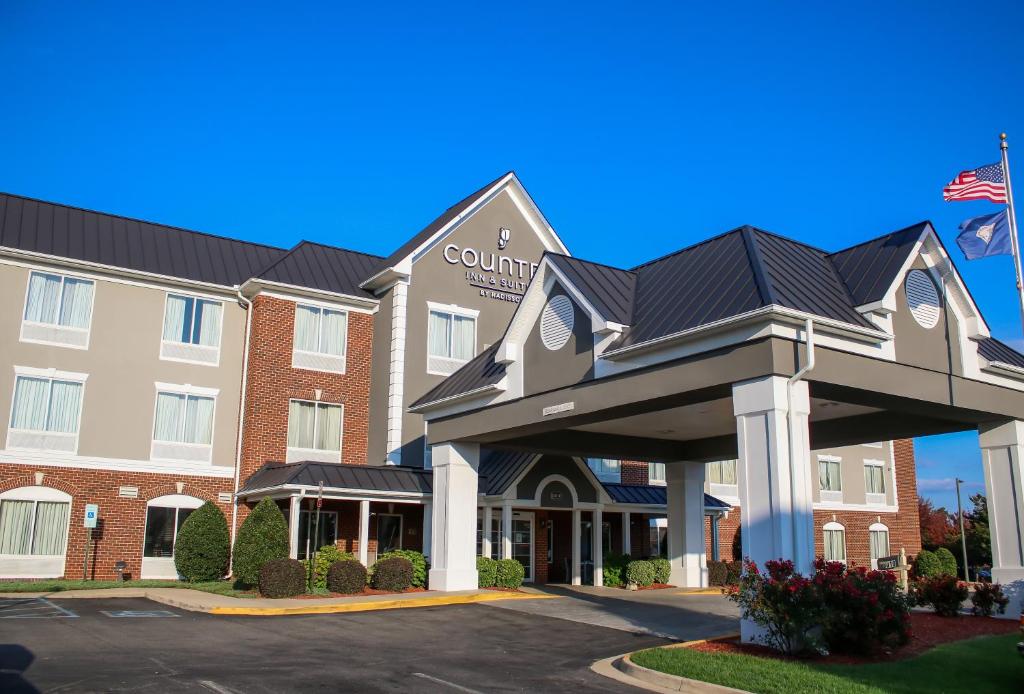 Country Inn & Suites by Radisson, Richmond West at I-64, VA image