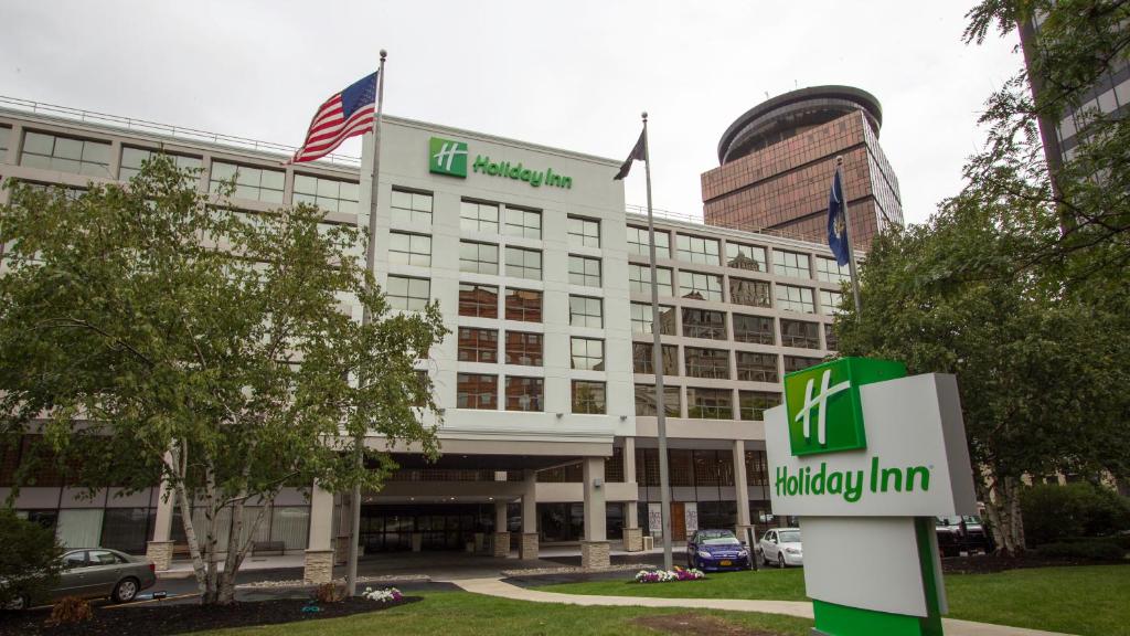Holiday Inn Downtown Rochester, an IHG Hotel image