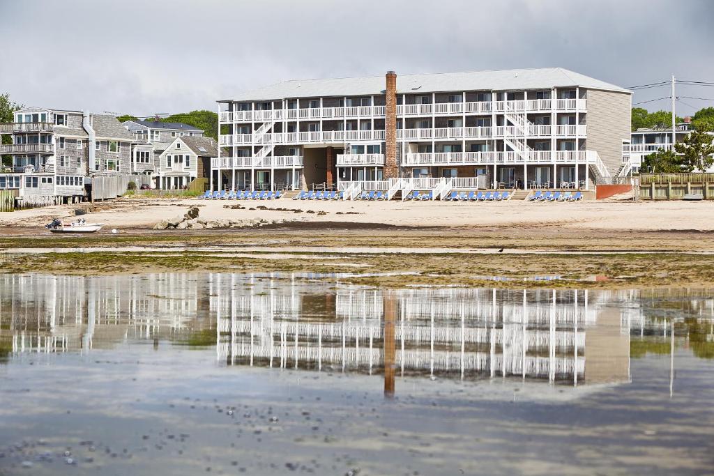 Surfside Hotel and Suites image
