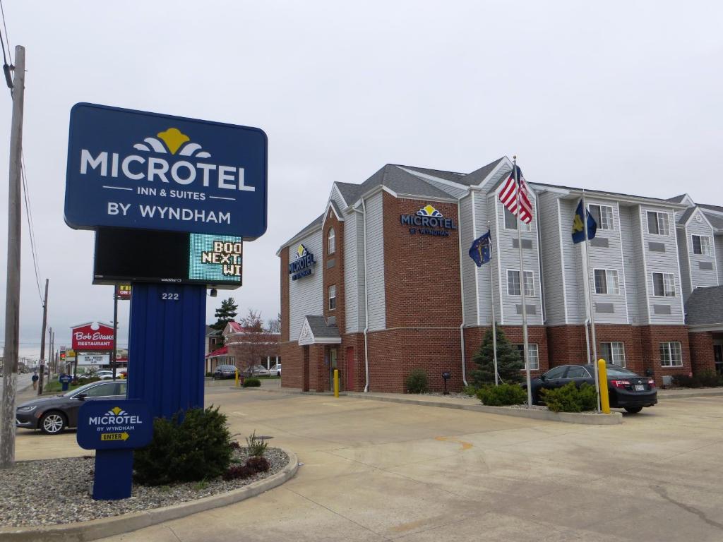 Microtel by Wyndham South Bend Notre Dame University image