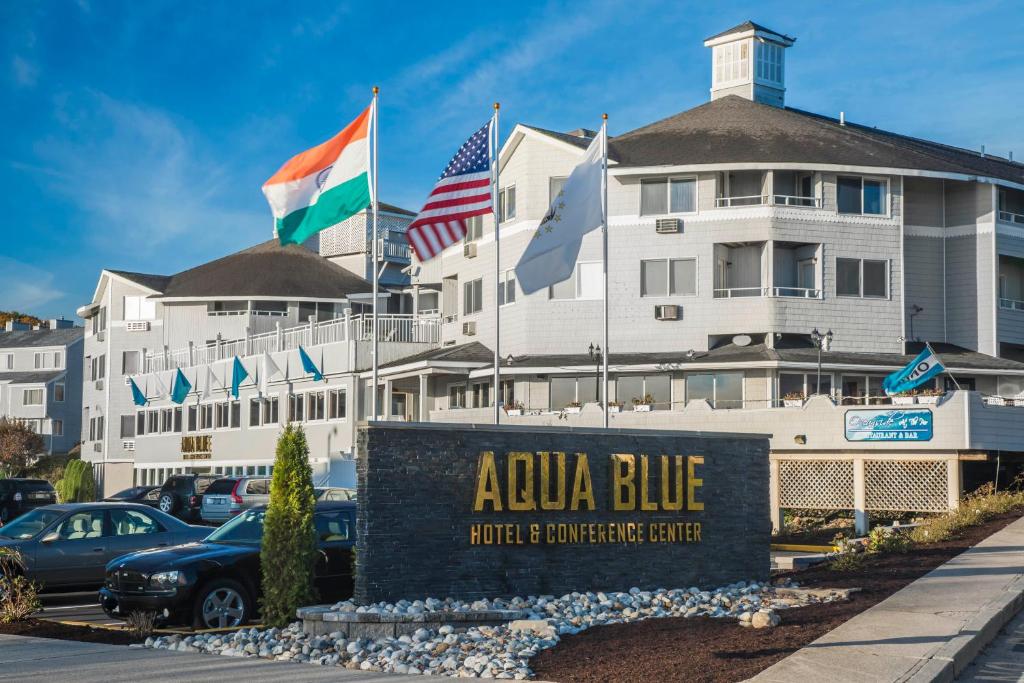 Aqua Blue Hotel image