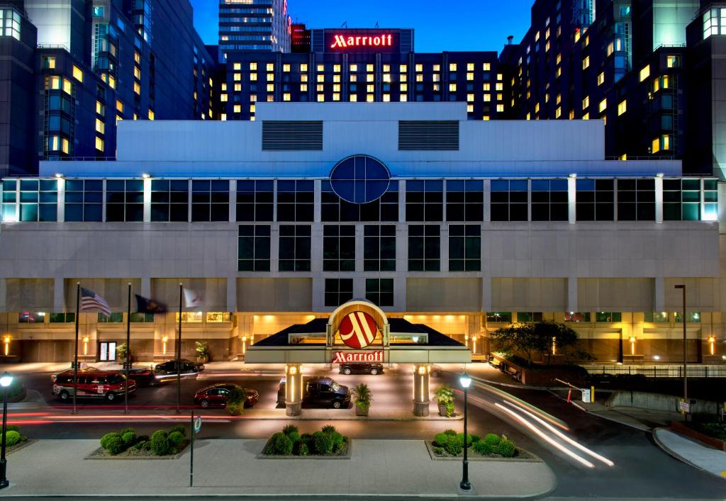 30 Dreamy Hotels Near University of Pennsylvania 42 Philadelphia Marriott Downtown image