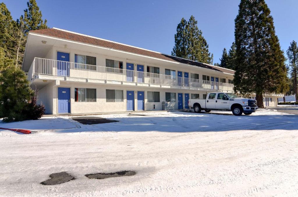 Motel 6-Big Bear Lake, CA image