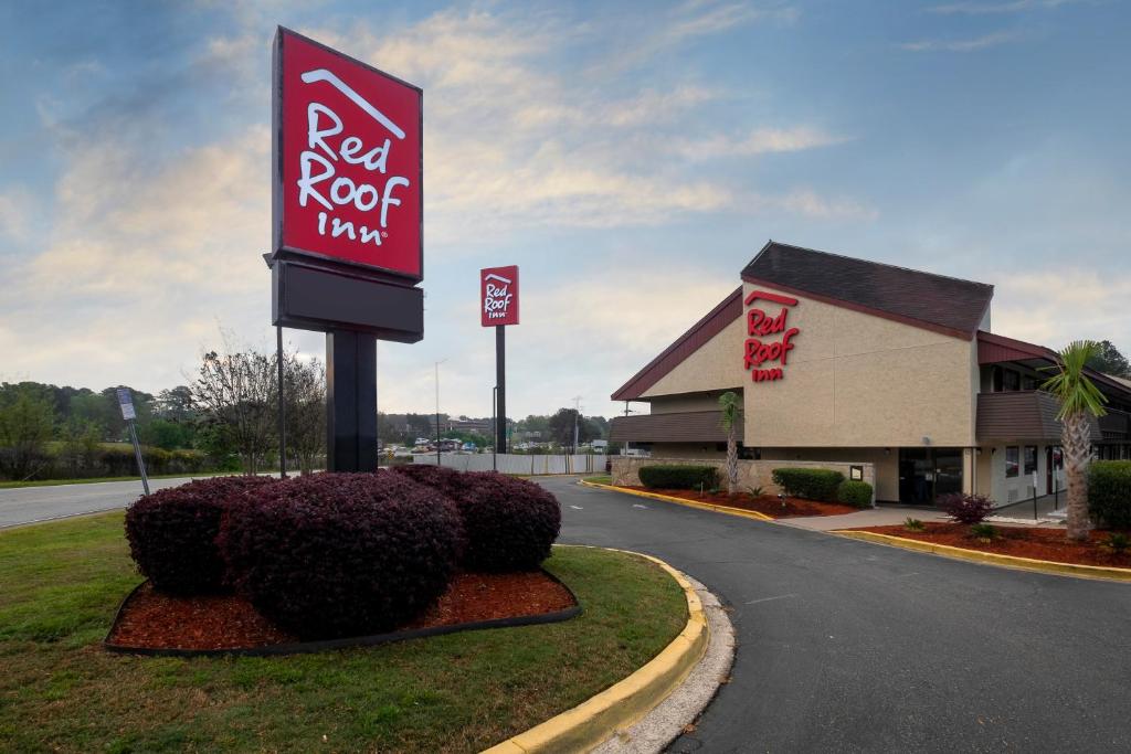 Red Roof Inn Columbia West, SC image